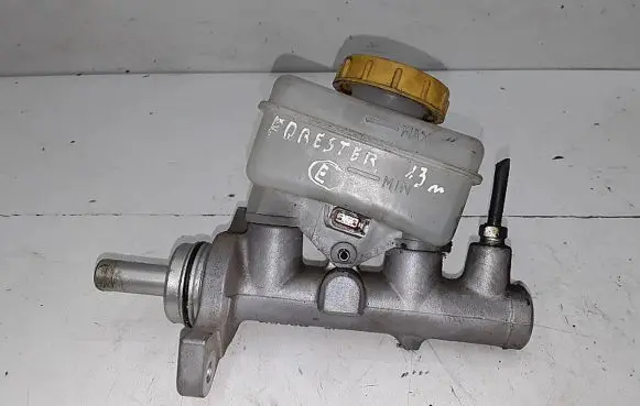 Master brake cylinder