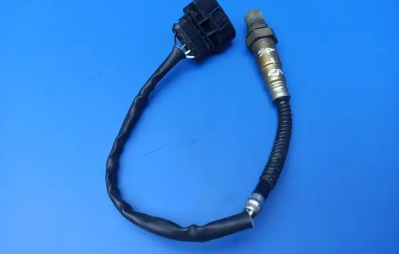 Audi A8 S8 D2 4D Lambda probe sensor 077906265J 0258006159