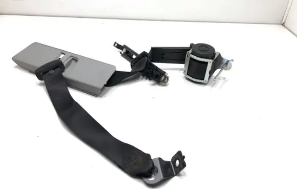 Opel Zafira B Front seatbelt 560834901D13166032