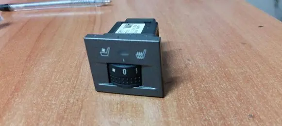 Opel Vectra C Seat heating switch 13138259 32429809