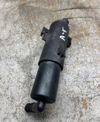 Audi A5 8T 8F Headlight washer spray nozzle 8T0955102