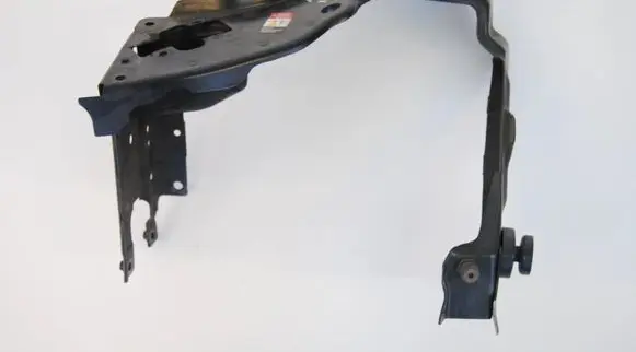 Ford Fiesta Headlight/headlamp mounting bracket 