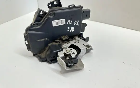 Audi A6 S6 C5 4B Rear door lock 4B0839016G