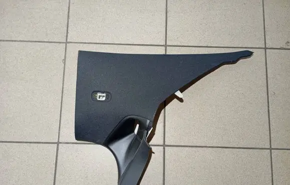 (C) pillar trim