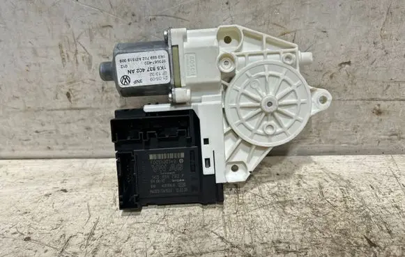 Volkswagen Golf V Front door window regulator motor 1K0959792P