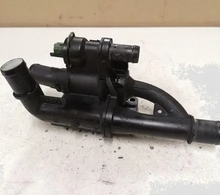 Volvo V60 Thermostat/thermostat housing 9670253780