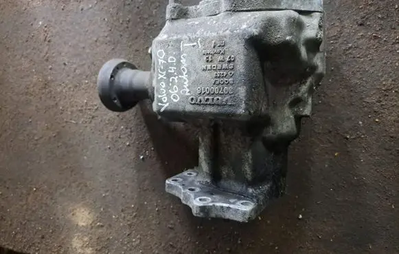 Volvo XC70 Gearbox transfer box case 30700016 4253