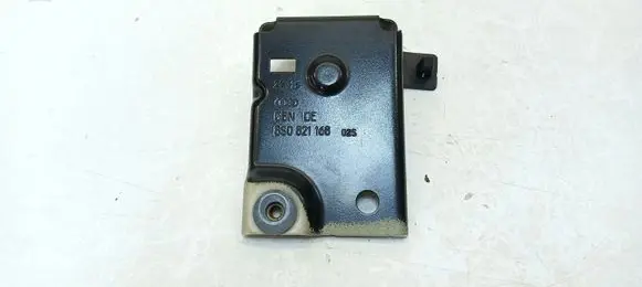 Audi TT TTS RS Mk3 8S Fender mounting bracket 8S0821168