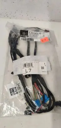 Mercedes-Benz E AMG W213 Positive wiring loom A2135408270