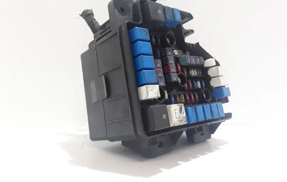 Hyundai Santa Fe Fuse module