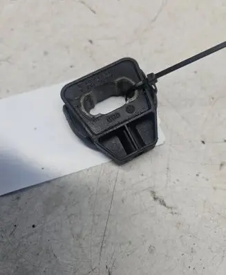 Radiator mount bracket