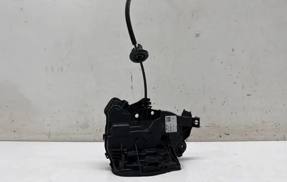 Seat Arona Rear door lock 10A839016
