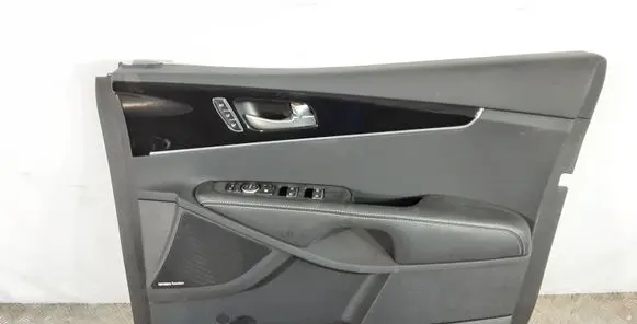 KIA Sorento Front door card panel trim 82321C5000