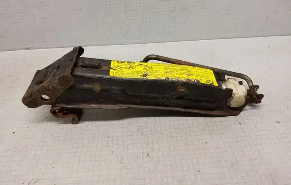 Skoda Octavia Mk2 (1Z) Lift Jack 1U0011031A
