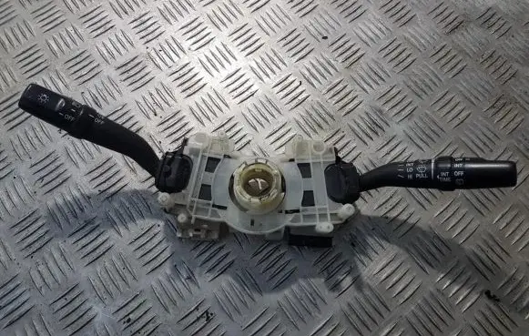 Suzuki Liana Wiper turn signal indicator stalk/switch 3740068jm 37400-68jm