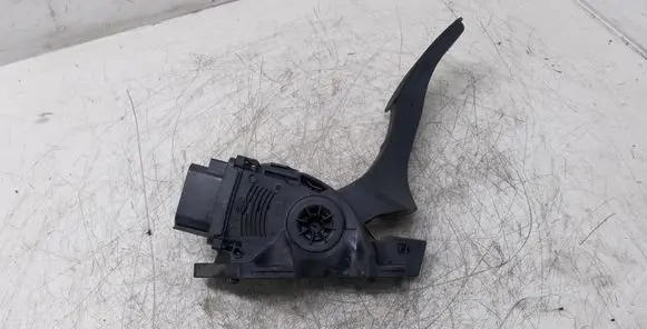 Volvo V60 Accelerator throttle pedal 31329059