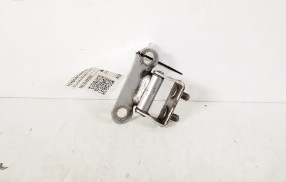 Toyota Corolla E120 E130 Tailgate/trunk/boot hinge 68810-02020