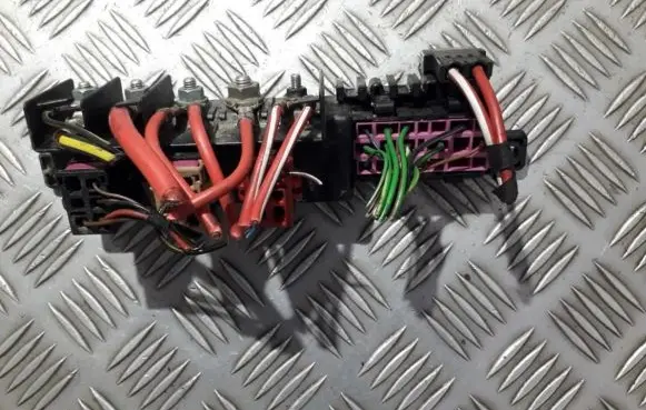 Volkswagen Golf IV Fuse box set 8l0941822
