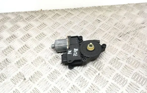 Peugeot 308 Front door window regulator motor 9657247680 0130822368 1137328271