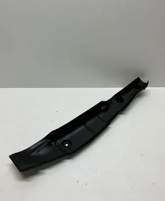 Audi RS5 Fender end trim 8W6821111