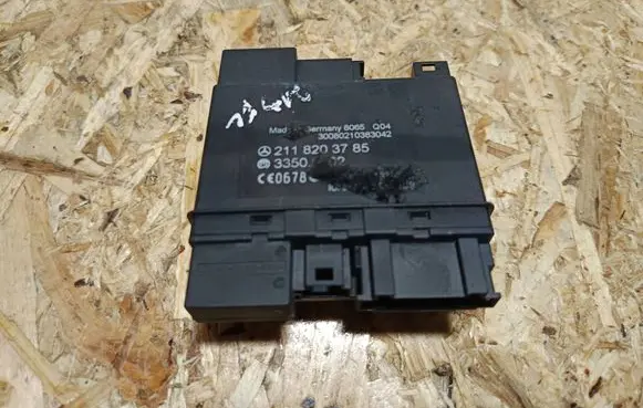 Mercedes-Benz CLS C219 Keyless (KESSY) go control unit/module 2118203785 30080210383042