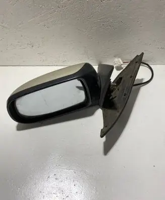 Mazda 626 Front door electric wing mirror E13010142