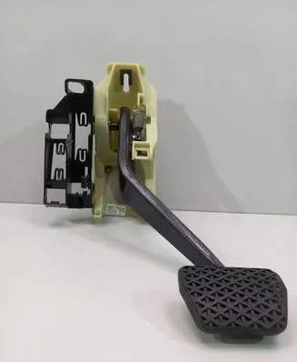 BMW X6 E71 Brake pedal 6791900