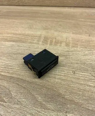 BMW 3 E46 Tailgate/trunk/boot open switch 8365579