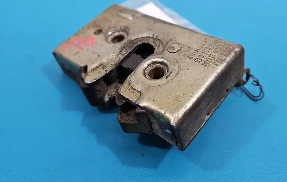 Audi 80 90 S2 B4 Front door lock 8A1837015 IMPRK1572794