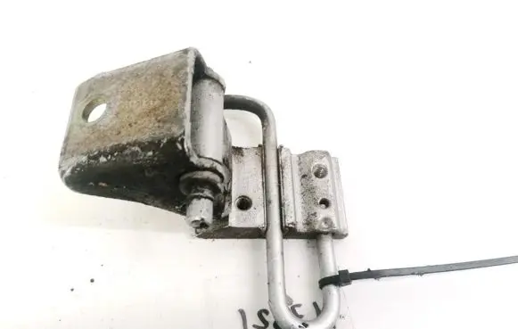Audi A6 S6 C6 4F Rear door lower hinge 8E0833411