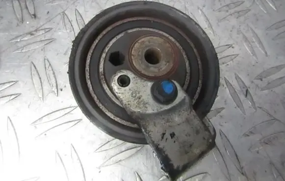Audi A4 S4 B5 8D Belt tensioner pulley 