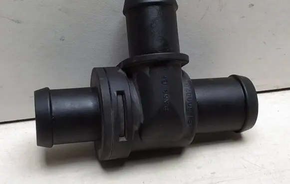Land Rover Range Rover Sport L320 Engine coolant pipe/hose PEI500020
