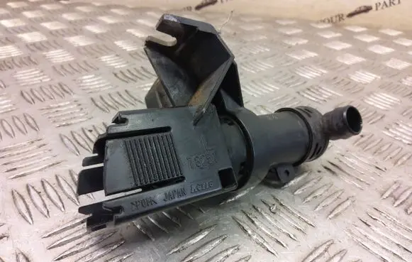 Lexus RX 330 - 350 - 400H Headlight washer spray nozzle 78251