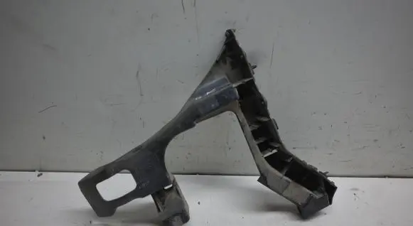 Peugeot 308 SW Rear bumper mounting bracket 9681475080