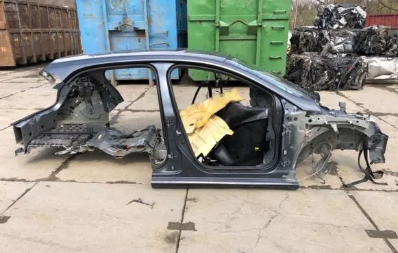Renault Megane IV Front quarter panel 