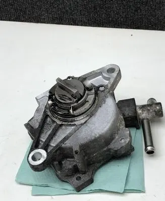 Mitsubishi Outlander Vacuum pump 