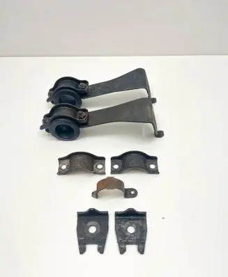 Mercedes-Benz SL R129 Sway bar bush bracket, front A1293230026 A1293230126