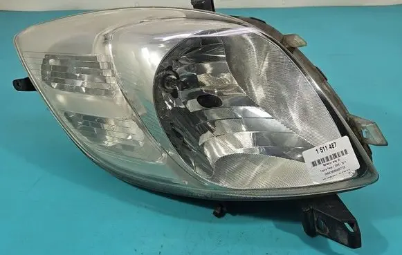 Toyota Yaris Headlight/headlamp IMPRK1511487