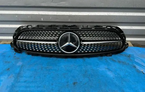 Mercedes-Benz E W238 Front bumper upper radiator grill A2388883100 A2138803506