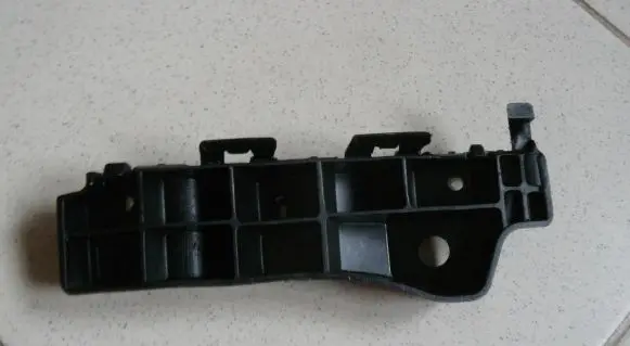Hyundai Santa Fe Front bumper mounting bracket 865142W000