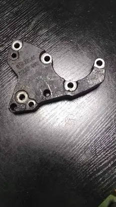 BMW 5 E39 Power steering pump mounting bracket 780437301