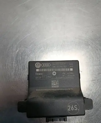 Volkswagen PASSAT B6 Gateway control module 3C0907530H 3C0907951