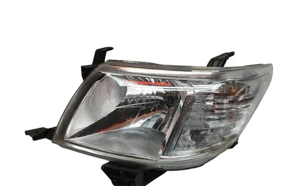 Toyota Hilux (AN10, AN20, AN30) Headlight/headlamp
