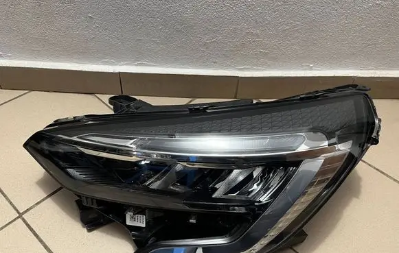 Renault Clio V Headlight/headlamp 260609987R