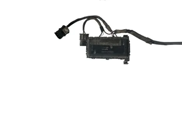 BMW 5 E39 Coolant fan relay C23303A143C502