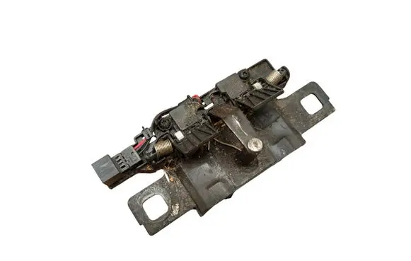 Audi Q7 4M Trunk lock loop 80C959121A