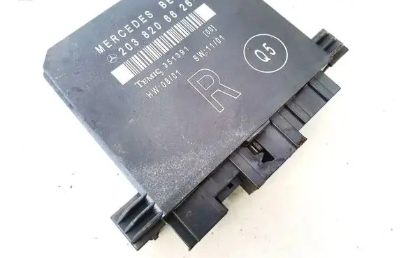 Mercedes-Benz C W203 Door control unit/module 2038206626 351391