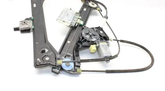 Audi TT TTS RS Mk3 8S Front door electric window regulator 8S0837461