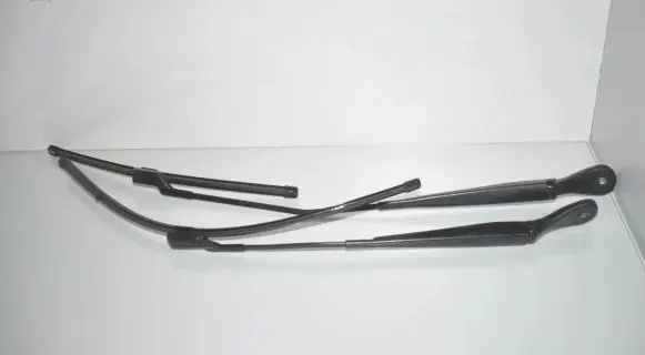 BMW 2 F46 Front wiper blade arm 9464504 9464503 61619464504