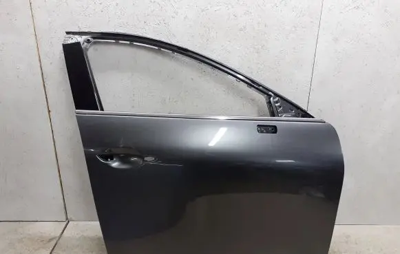 Mazda 3 Front door
